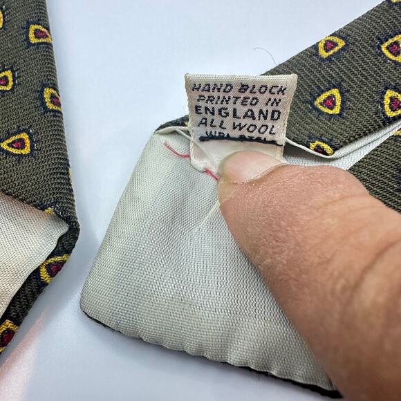 Vintage Rivetz Printed Necktie Olive Green Business Casual Office Formal Rare - Picture 7 of 9